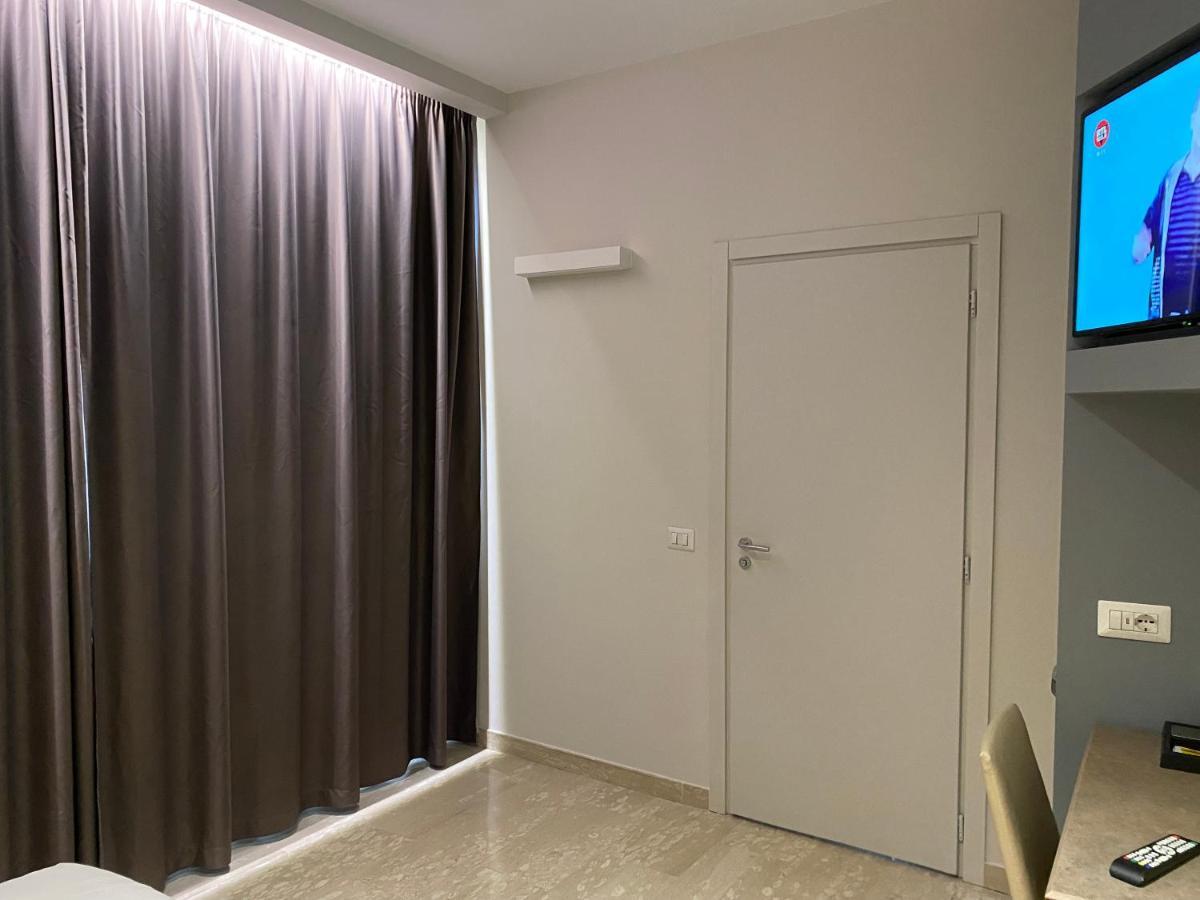 Oasi Village Hotel Mediolan Zewnętrze zdjęcie
