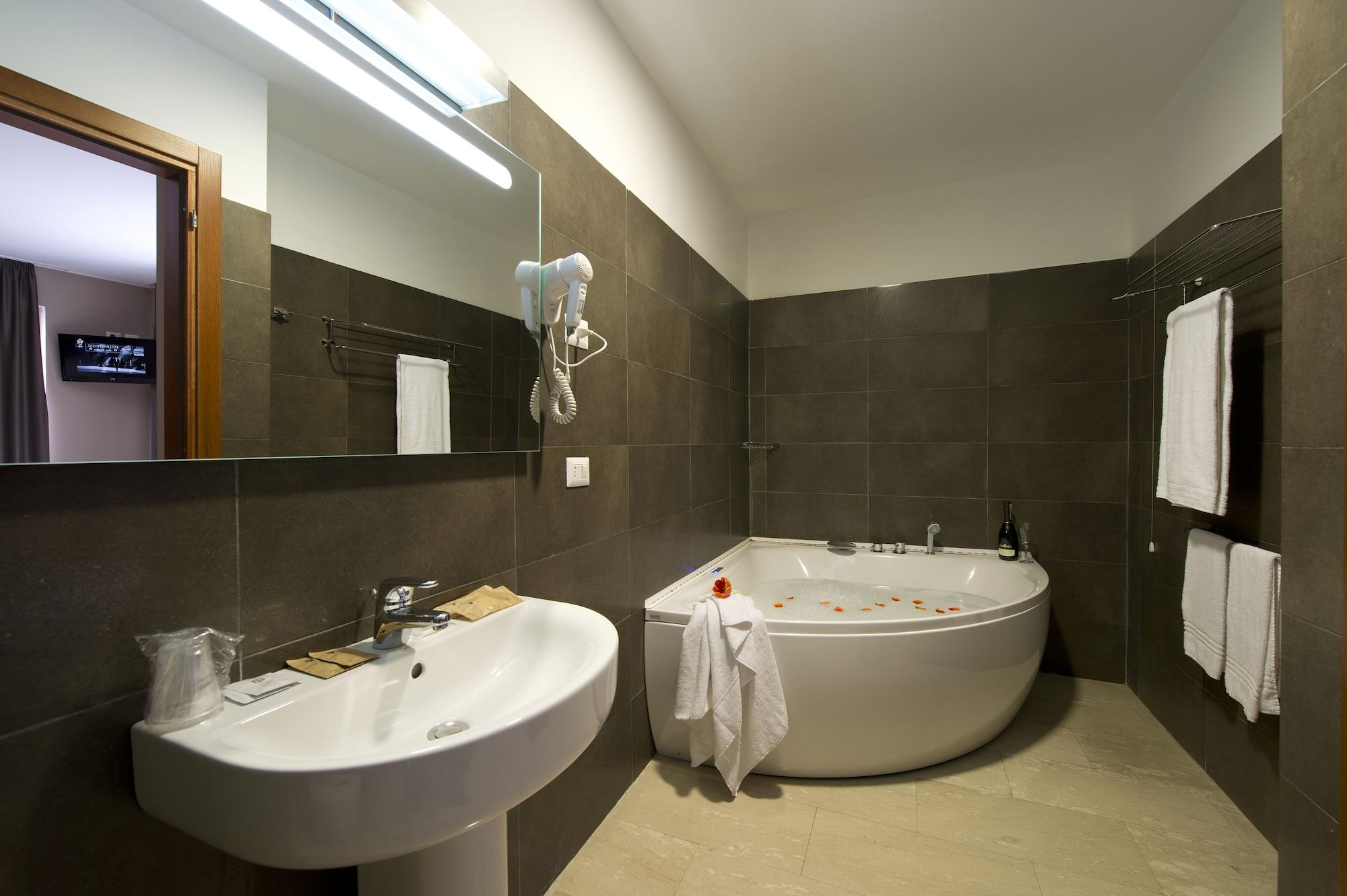 Oasi Village Hotel Mediolan Zewnętrze zdjęcie