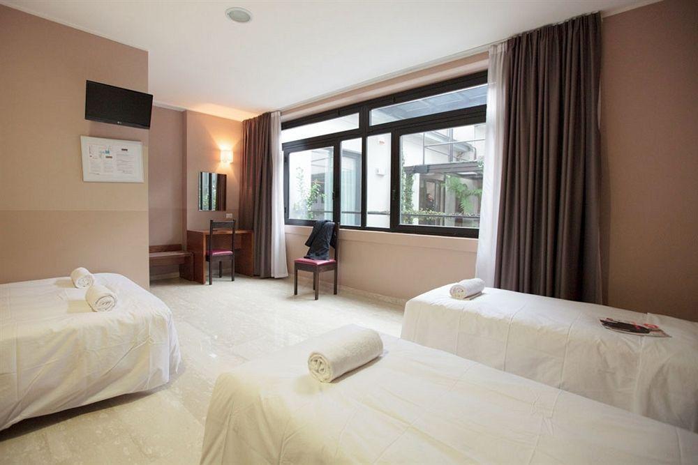 Oasi Village Hotel Mediolan Zewnętrze zdjęcie